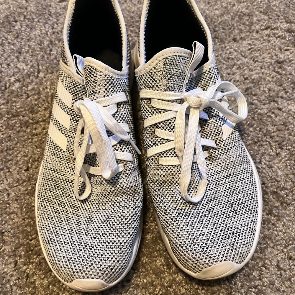 Adidas cloud foam tennis shoes